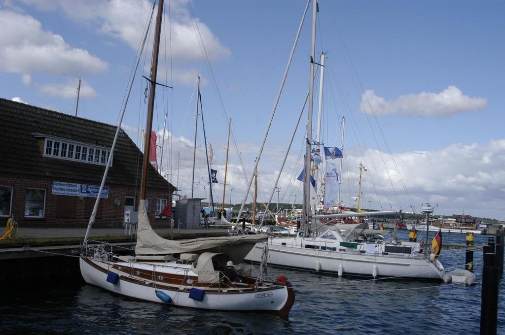 Hotel Admiral Scheer Laboe Extérieur photo
