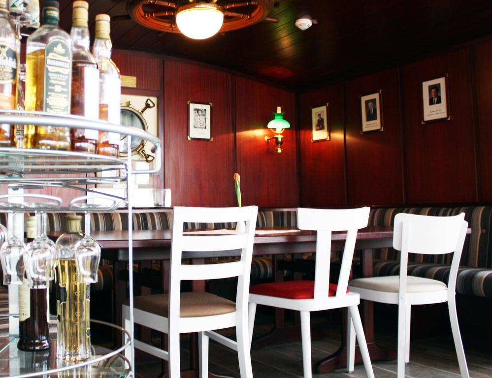 Hotel Admiral Scheer Laboe Extérieur photo