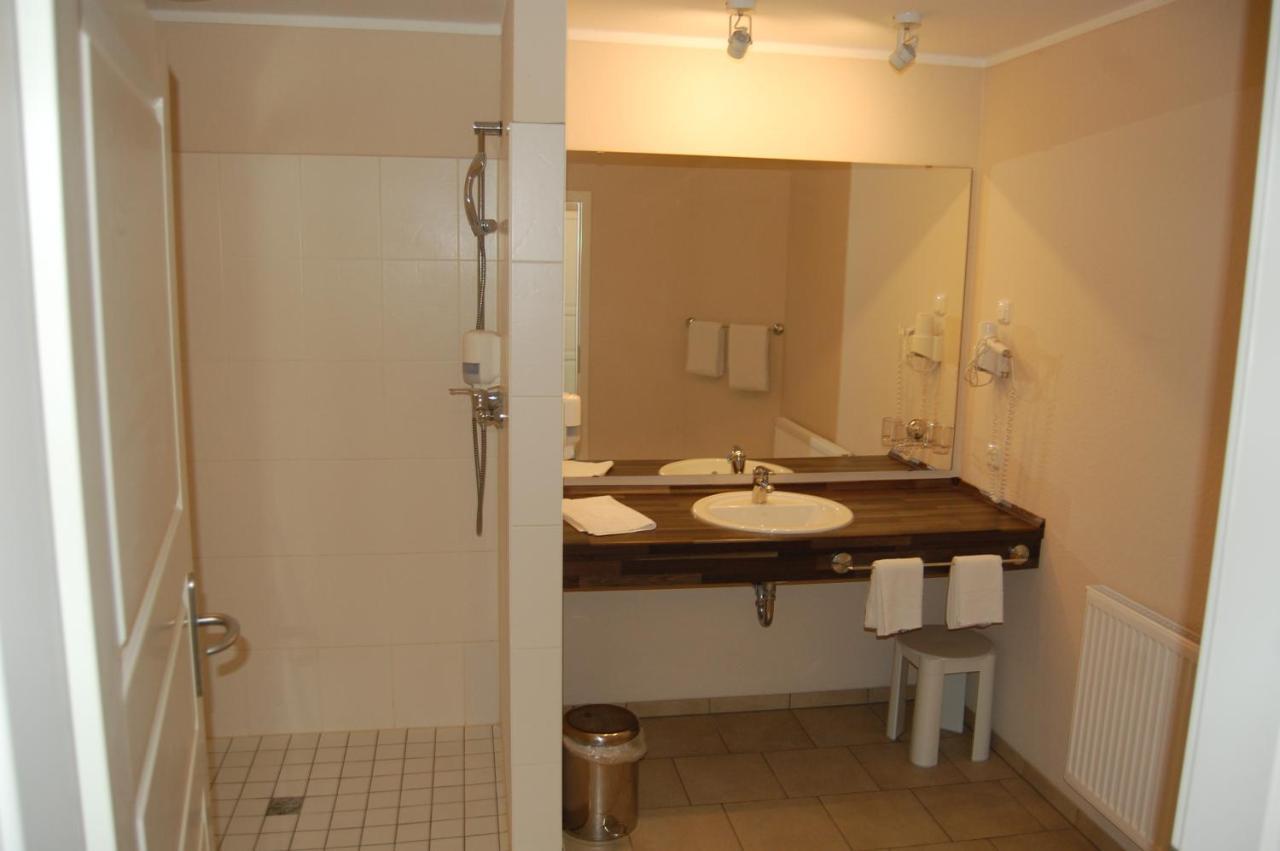 Hotel Admiral Scheer Laboe Extérieur photo