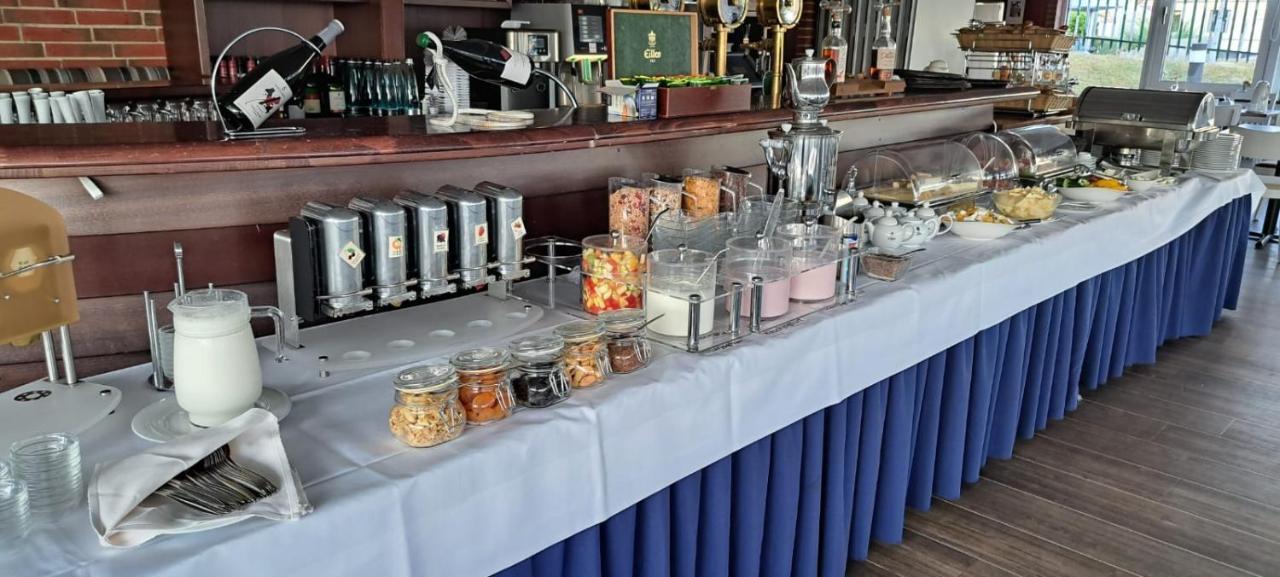 Hotel Admiral Scheer Laboe Extérieur photo