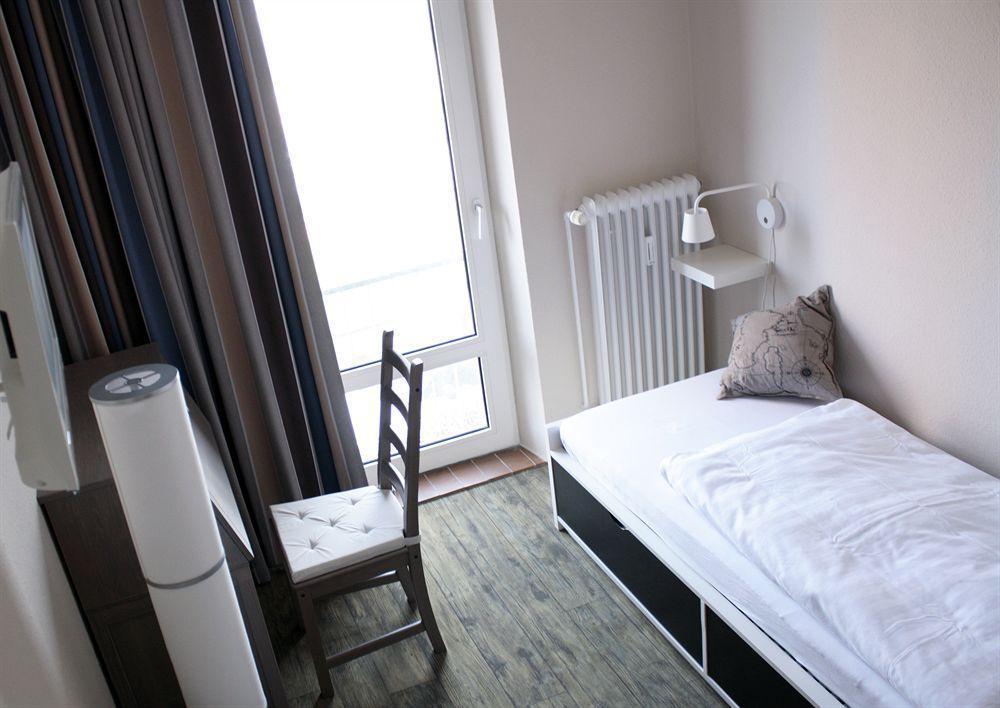 Hotel Admiral Scheer Laboe Extérieur photo
