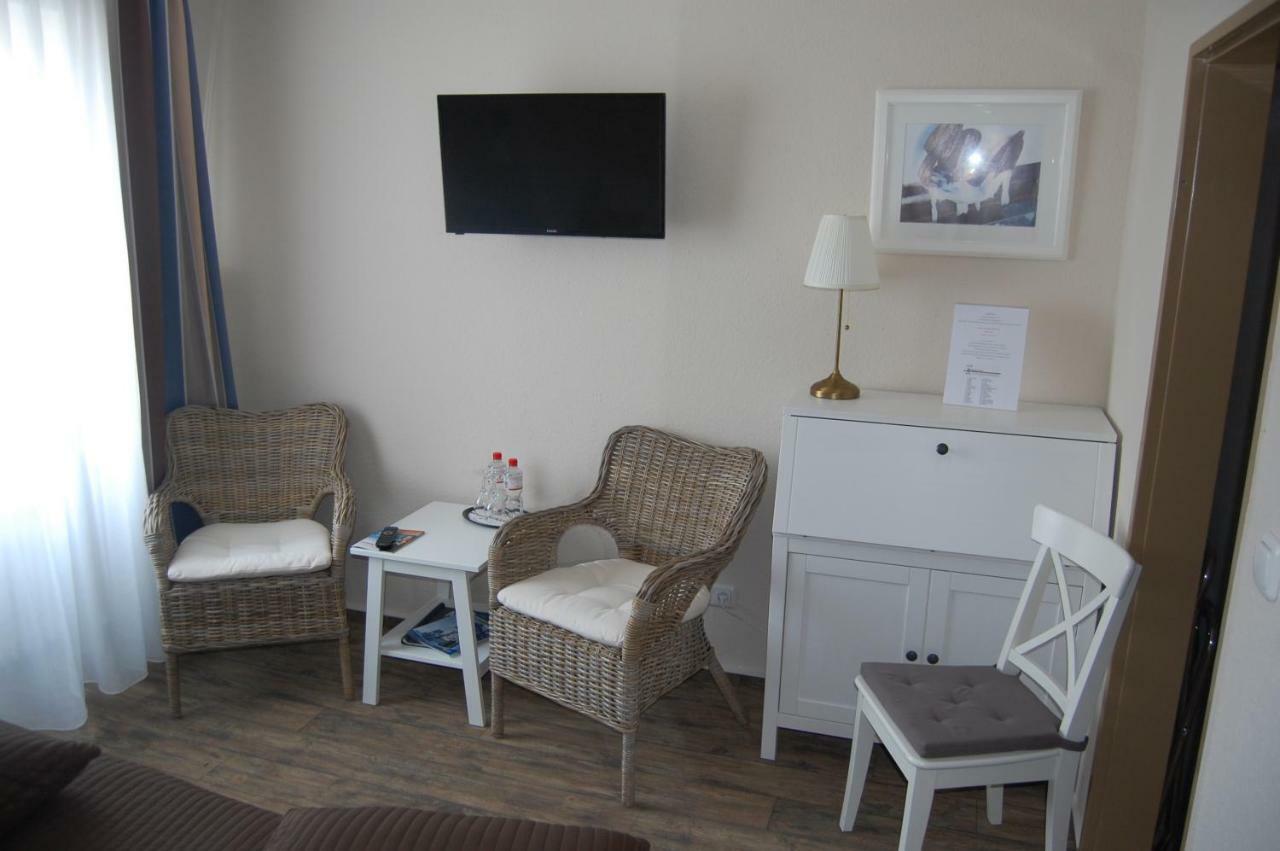 Hotel Admiral Scheer Laboe Extérieur photo